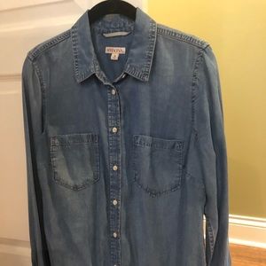 Medina Medium Long Sleeve Chambray Shirt
